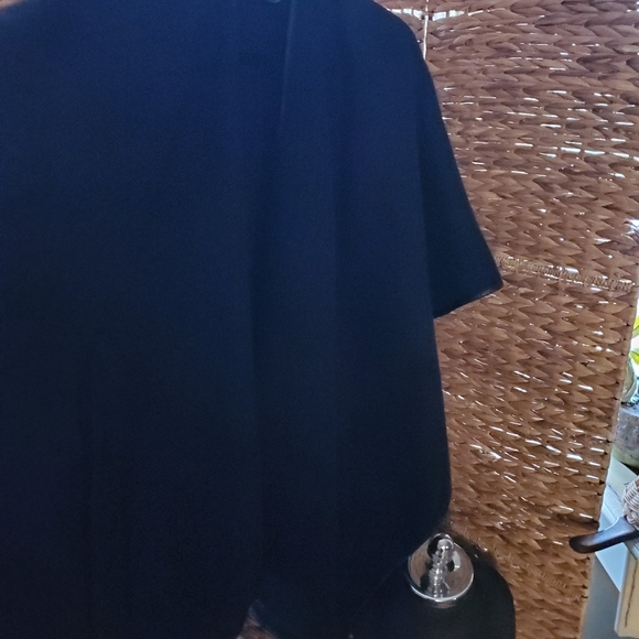 Black with faux leather trim belt poncho shawl 2xl or 3xl - Picture 10 of 10